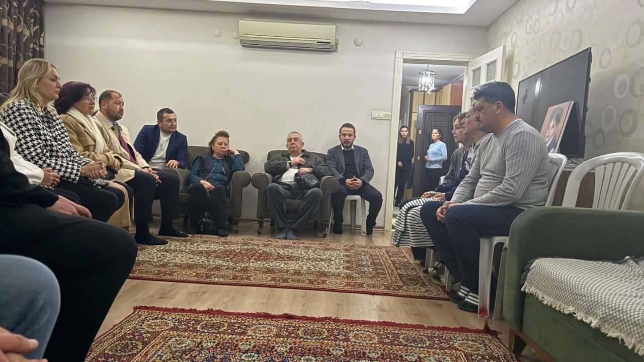 AK Parti Muğla Teşkilatından Motosiklet Kazasında Hayatını Kaybeden Gencin Ailesine Taziye Ziyareti 3